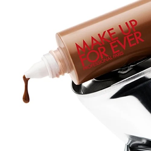 Shimmery or semi-matte look