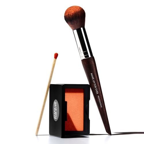 Shimmery or semi-matte look