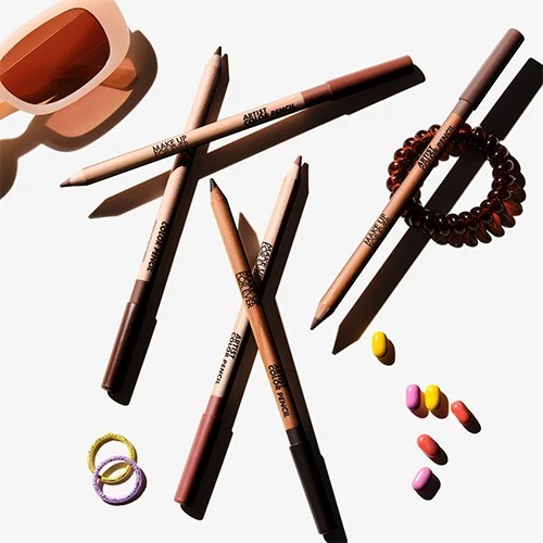 Shimmery or semi-matte look