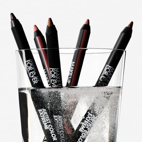 Shimmery or semi-matte look